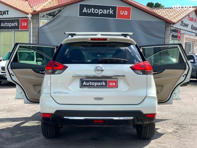 Белый Ниссан ИксТрейл, объемом двигателя 2.5 л и пробегом 166 тыс. км за 19990 $, фото 17 на Automoto.ua