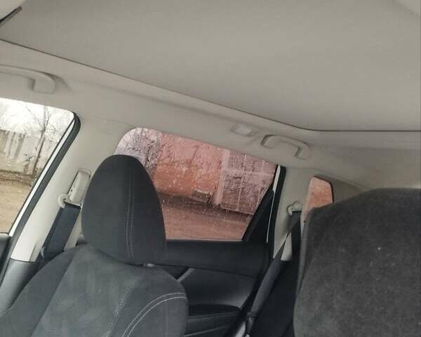 Белый Ниссан ИксТрейл, объемом двигателя 1.6 л и пробегом 81 тыс. км за 19000 $, фото 20 на Automoto.ua