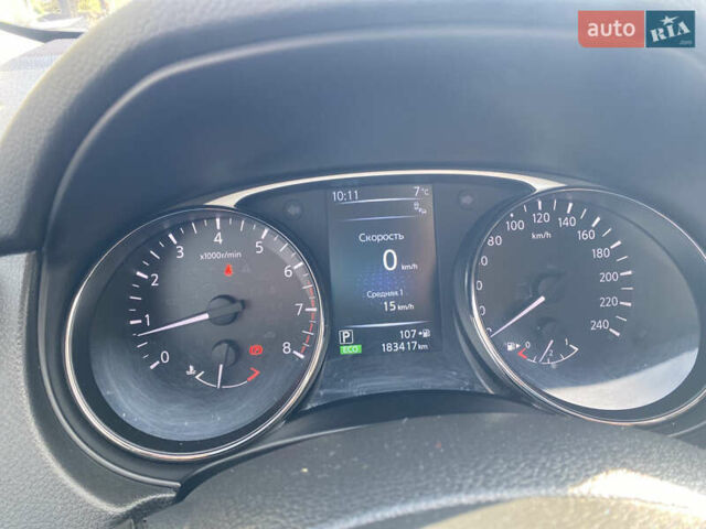 Белый Ниссан ИксТрейл, объемом двигателя 2.49 л и пробегом 183 тыс. км за 17500 $, фото 16 на Automoto.ua