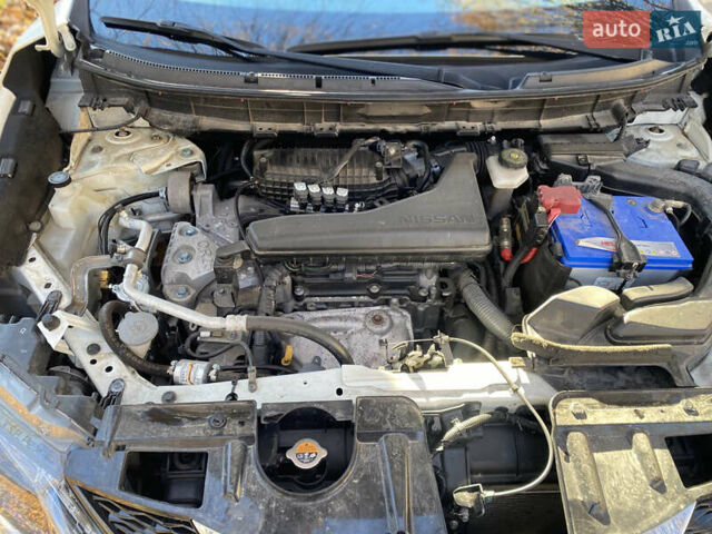 Белый Ниссан ИксТрейл, объемом двигателя 2.49 л и пробегом 184 тыс. км за 16050 $, фото 32 на Automoto.ua