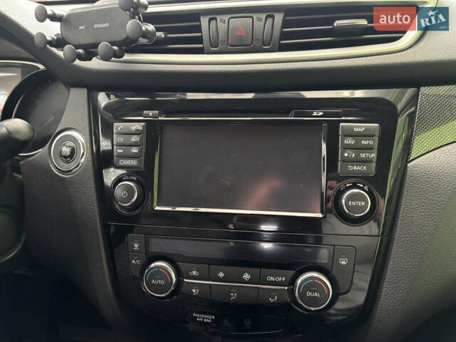 Белый Ниссан ИксТрейл, объемом двигателя 1.6 л и пробегом 43 тыс. км за 19500 $, фото 18 на Automoto.ua