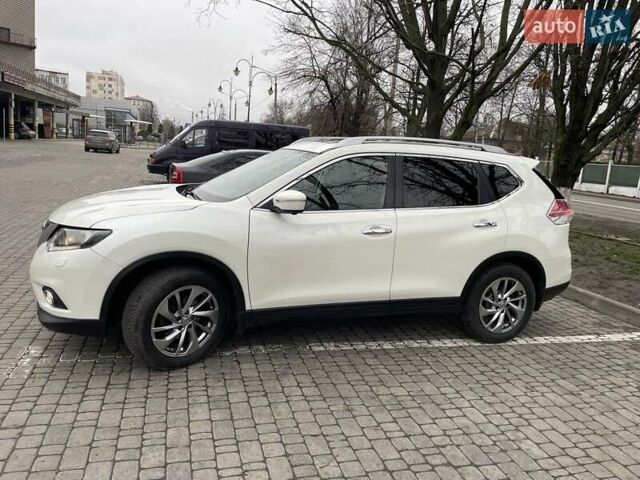 Белый Ниссан ИксТрейл, объемом двигателя 1.6 л и пробегом 127 тыс. км за 17300 $, фото 2 на Automoto.ua