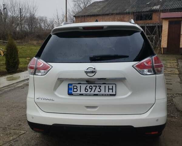 Белый Ниссан ИксТрейл, объемом двигателя 1.6 л и пробегом 81 тыс. км за 19000 $, фото 8 на Automoto.ua