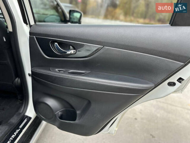 Білий Ніссан ІксТрейл, об'ємом двигуна 2 л та пробігом 90 тис. км за 17999 $, фото 54 на Automoto.ua