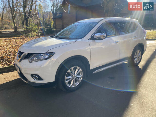 Белый Ниссан ИксТрейл, объемом двигателя 2.49 л и пробегом 184 тыс. км за 16050 $, фото 1 на Automoto.ua