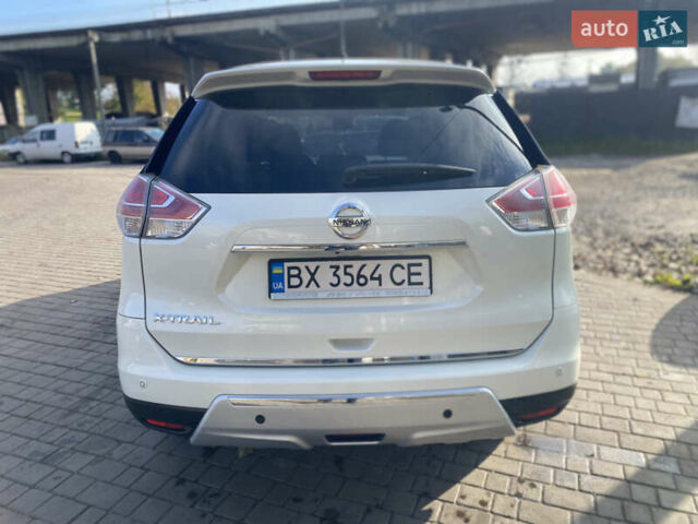 Белый Ниссан ИксТрейл, объемом двигателя 2.49 л и пробегом 183 тыс. км за 17500 $, фото 5 на Automoto.ua