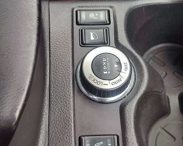 Белый Ниссан ИксТрейл, объемом двигателя 2 л и пробегом 220 тыс. км за 16299 $, фото 18 на Automoto.ua