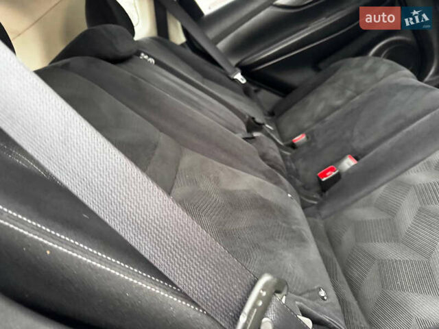 Белый Ниссан ИксТрейл, объемом двигателя 2.49 л и пробегом 134 тыс. км за 14999 $, фото 45 на Automoto.ua