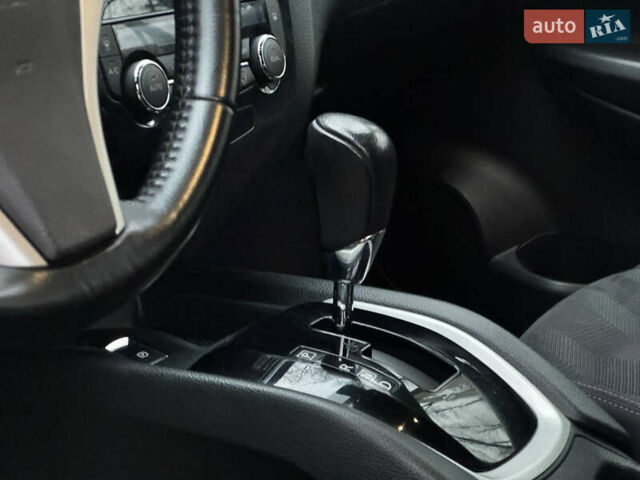 Белый Ниссан ИксТрейл, объемом двигателя 2.49 л и пробегом 134 тыс. км за 14999 $, фото 33 на Automoto.ua