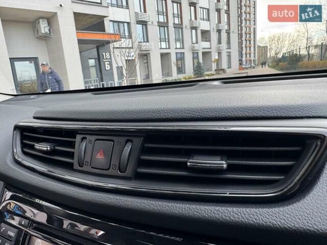 Белый Ниссан ИксТрейл, объемом двигателя 1.6 л и пробегом 79 тыс. км за 18900 $, фото 17 на Automoto.ua