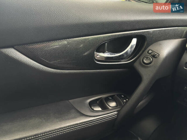 Белый Ниссан ИксТрейл, объемом двигателя 1.6 л и пробегом 43 тыс. км за 19500 $, фото 15 на Automoto.ua