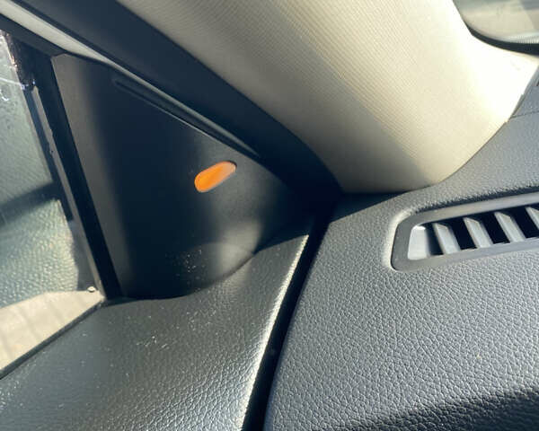 Белый Ниссан ИксТрейл, объемом двигателя 2.49 л и пробегом 183 тыс. км за 17500 $, фото 13 на Automoto.ua