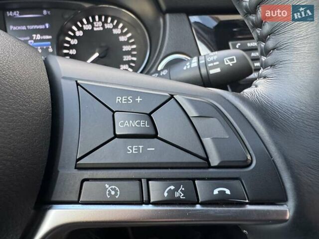 Белый Ниссан ИксТрейл, объемом двигателя 1.6 л и пробегом 80 тыс. км за 18700 $, фото 30 на Automoto.ua