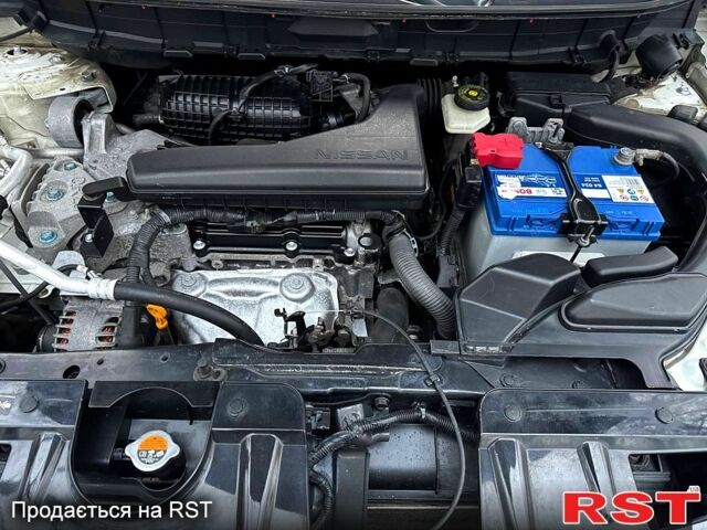 Белый Ниссан ИксТрейл, объемом двигателя 2.5 л и пробегом 134 тыс. км за 14999 $, фото 13 на Automoto.ua