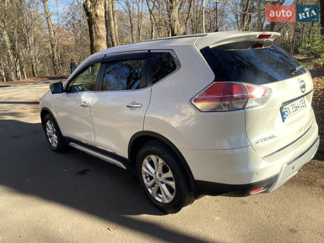 Белый Ниссан ИксТрейл, объемом двигателя 2.49 л и пробегом 184 тыс. км за 16050 $, фото 5 на Automoto.ua