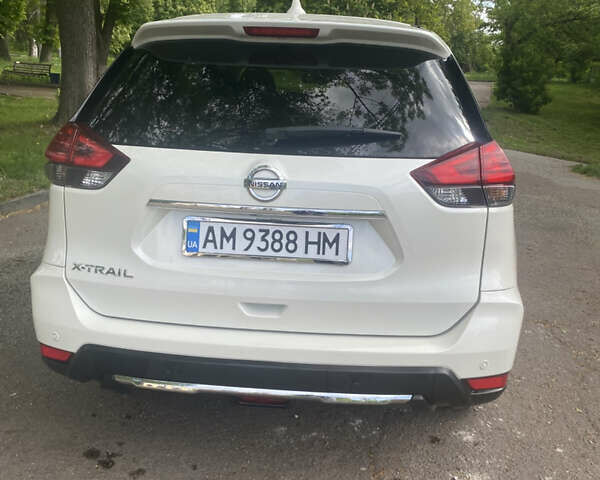 Білий Ніссан ІксТрейл, об'ємом двигуна 1.6 л та пробігом 185 тис. км за 18000 $, фото 5 на Automoto.ua