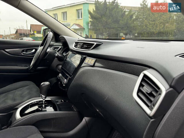 Белый Ниссан ИксТрейл, объемом двигателя 2.49 л и пробегом 134 тыс. км за 14999 $, фото 53 на Automoto.ua