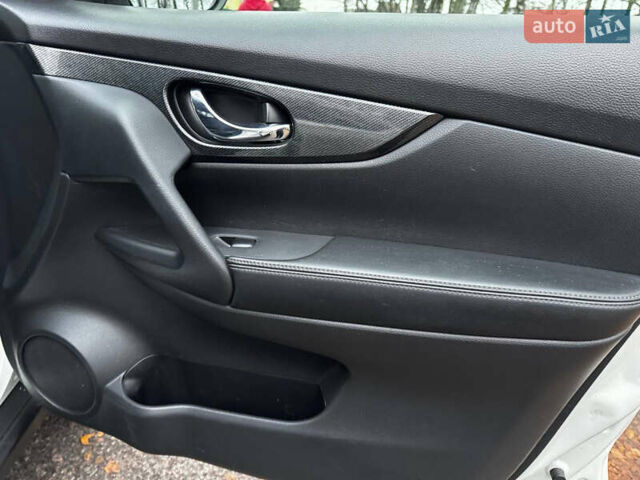 Белый Ниссан ИксТрейл, объемом двигателя 2.49 л и пробегом 134 тыс. км за 14999 $, фото 49 на Automoto.ua