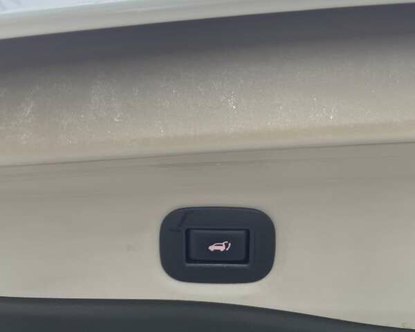 Белый Ниссан ИксТрейл, объемом двигателя 1.6 л и пробегом 127 тыс. км за 17300 $, фото 6 на Automoto.ua