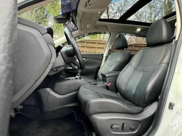 Белый Ниссан ИксТрейл, объемом двигателя 1.6 л и пробегом 34 тыс. км за 6600 $, фото 5 на Automoto.ua