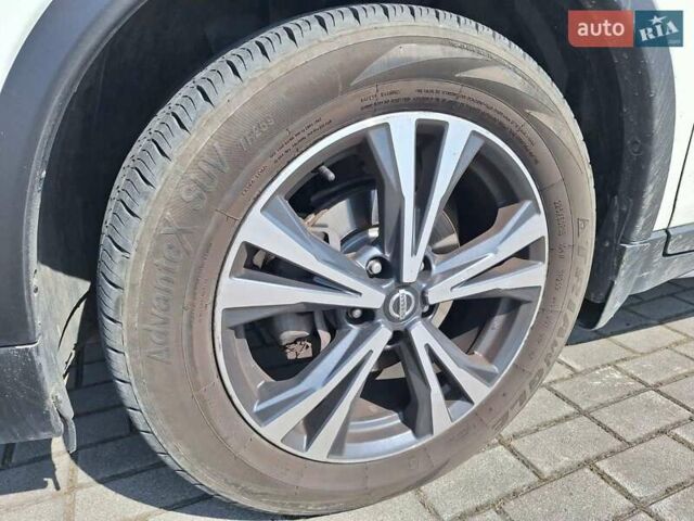 Ніссан ІксТрейл 2018 у Львові на Automoto.ua Білий Ніссан ІксТрейл, об'ємом двигуна 1.6 л та пробігом 148 тис. км за 20200 $, фото 5 на Automoto.ua