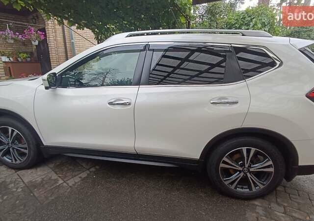 Білий Ніссан ІксТрейл, об'ємом двигуна 2.49 л та пробігом 118 тис. км за 20999 $, фото 9 на Automoto.ua