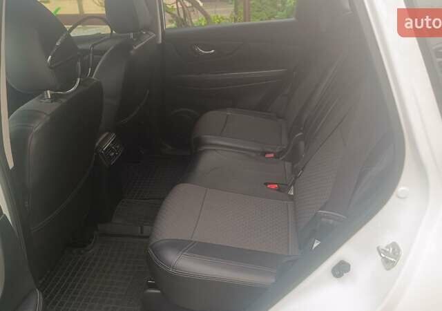 Білий Ніссан ІксТрейл, об'ємом двигуна 2.49 л та пробігом 118 тис. км за 20999 $, фото 10 на Automoto.ua