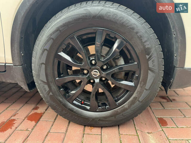 Белый Ниссан ИксТрейл, объемом двигателя 2.49 л и пробегом 130 тыс. км за 16800 $, фото 21 на Automoto.ua