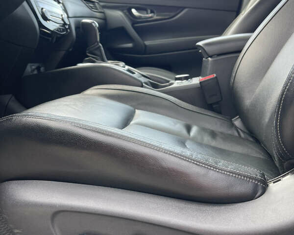 Белый Ниссан ИксТрейл, объемом двигателя 2 л и пробегом 100 тыс. км за 24200 $, фото 31 на Automoto.ua