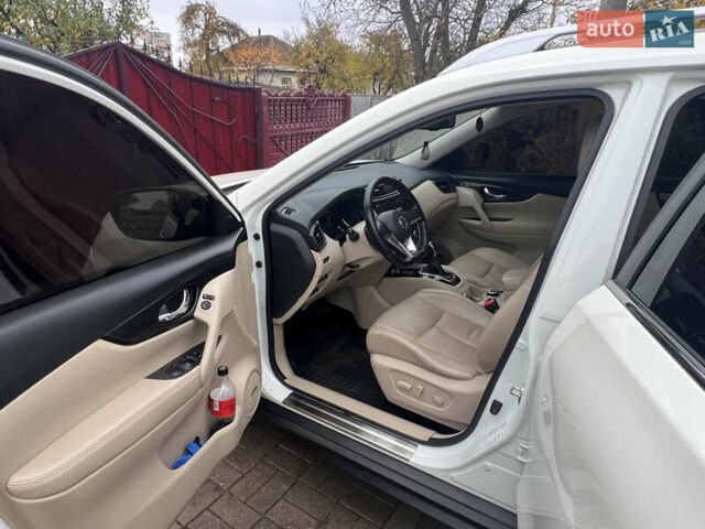 Белый Ниссан ИксТрейл, объемом двигателя 2.49 л и пробегом 199 тыс. км за 20500 $, фото 7 на Automoto.ua