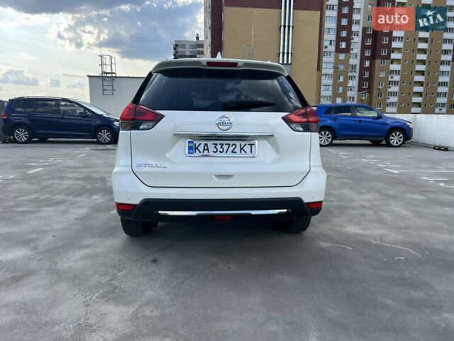 Белый Ниссан ИксТрейл, объемом двигателя 2 л и пробегом 47 тыс. км за 22000 $, фото 5 на Automoto.ua