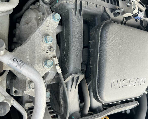 Белый Ниссан ИксТрейл, объемом двигателя 2 л и пробегом 47 тыс. км за 22000 $, фото 25 на Automoto.ua