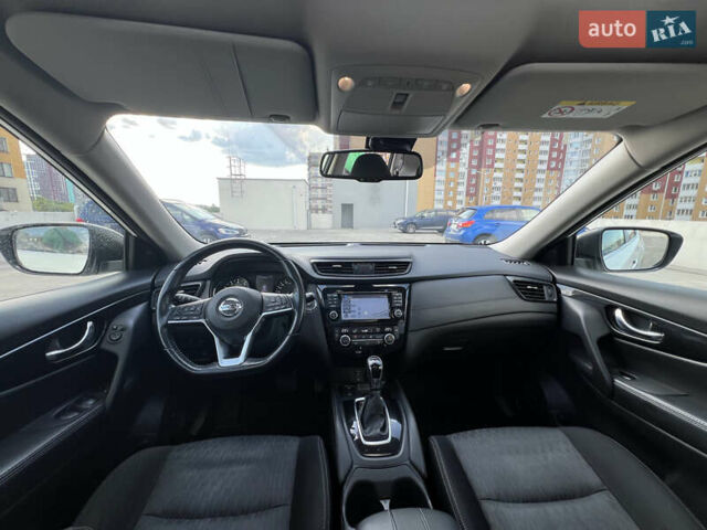 Белый Ниссан ИксТрейл, объемом двигателя 2 л и пробегом 47 тыс. км за 20500 $, фото 7 на Automoto.ua