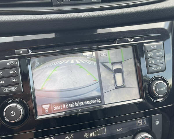 Белый Ниссан ИксТрейл, объемом двигателя 2 л и пробегом 100 тыс. км за 24200 $, фото 27 на Automoto.ua