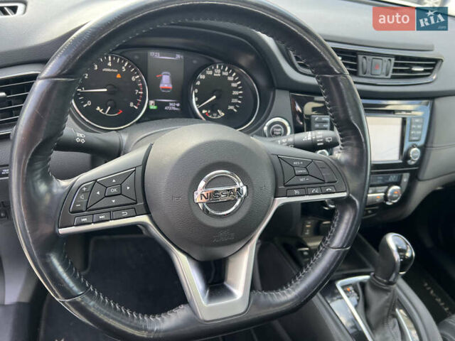 Белый Ниссан ИксТрейл, объемом двигателя 2 л и пробегом 47 тыс. км за 22000 $, фото 17 на Automoto.ua