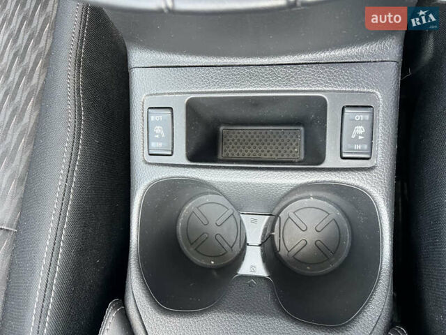 Белый Ниссан ИксТрейл, объемом двигателя 2 л и пробегом 47 тыс. км за 22000 $, фото 18 на Automoto.ua