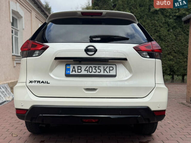 Белый Ниссан ИксТрейл, объемом двигателя 2.49 л и пробегом 130 тыс. км за 16800 $, фото 7 на Automoto.ua