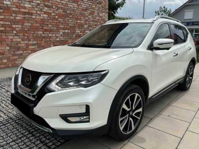 Белый Ниссан ИксТрейл, объемом двигателя 1.6 л и пробегом 89 тыс. км за 12500 $, фото 1 на Automoto.ua