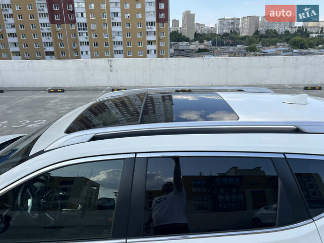 Белый Ниссан ИксТрейл, объемом двигателя 2 л и пробегом 47 тыс. км за 22000 $, фото 6 на Automoto.ua