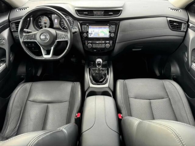 Белый Ниссан ИксТрейл, объемом двигателя 1.6 л и пробегом 34 тыс. км за 6600 $, фото 6 на Automoto.ua