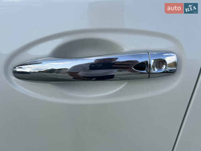 Белый Ниссан ИксТрейл, объемом двигателя 2 л и пробегом 47 тыс. км за 22000 $, фото 10 на Automoto.ua