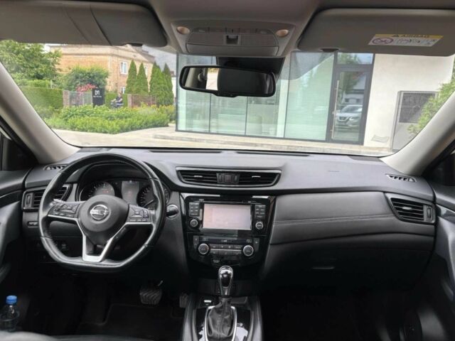 Белый Ниссан ИксТрейл, объемом двигателя 1.6 л и пробегом 89 тыс. км за 12500 $, фото 7 на Automoto.ua