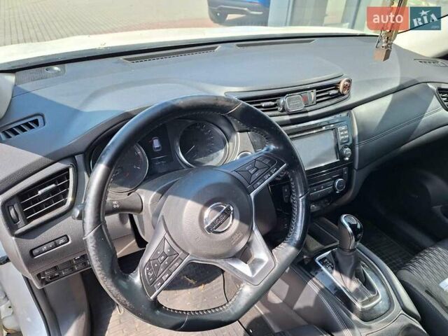 Ніссан ІксТрейл 2018 у Львові на Automoto.ua Білий Ніссан ІксТрейл, об'ємом двигуна 1.6 л та пробігом 148 тис. км за 20200 $, фото 14 на Automoto.ua