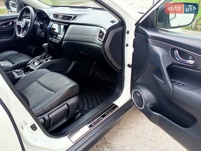 Ниссан ИксТрейл 2019 в Одессе на Automoto.ua Белый Ниссан ИксТрейл, объемом двигателя 2 л и пробегом 70 тыс. км за 22000 $, фото 50 на Automoto.ua