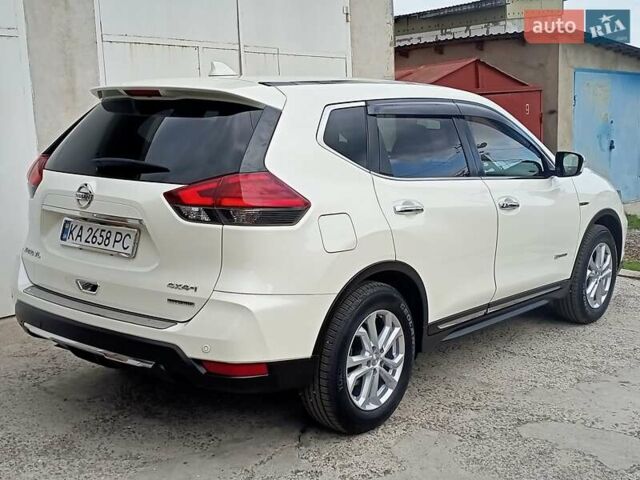 Ниссан ИксТрейл 2019 в Одессе на Automoto.ua Белый Ниссан ИксТрейл, объемом двигателя 2 л и пробегом 70 тыс. км за 22000 $, фото 12 на Automoto.ua