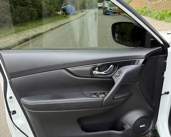 Білий Ніссан ІксТрейл, об'ємом двигуна 1.6 л та пробігом 61 тис. км за 23000 $, фото 20 на Automoto.ua