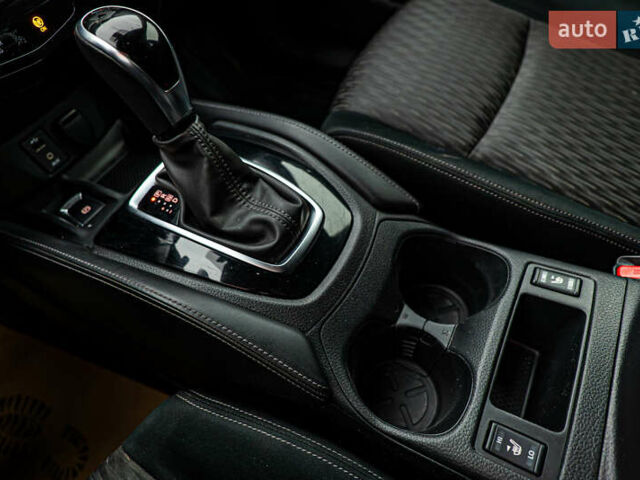 Белый Ниссан ИксТрейл, объемом двигателя 1.6 л и пробегом 141 тыс. км за 17810 $, фото 16 на Automoto.ua