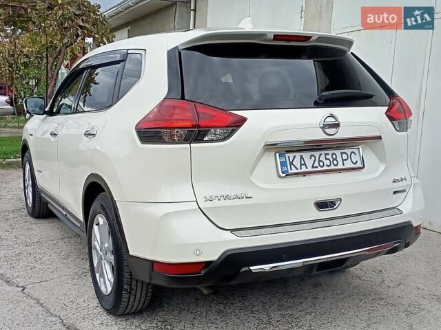 Ниссан ИксТрейл 2019 в Одессе на Automoto.ua Белый Ниссан ИксТрейл, объемом двигателя 2 л и пробегом 70 тыс. км за 22000 $, фото 19 на Automoto.ua