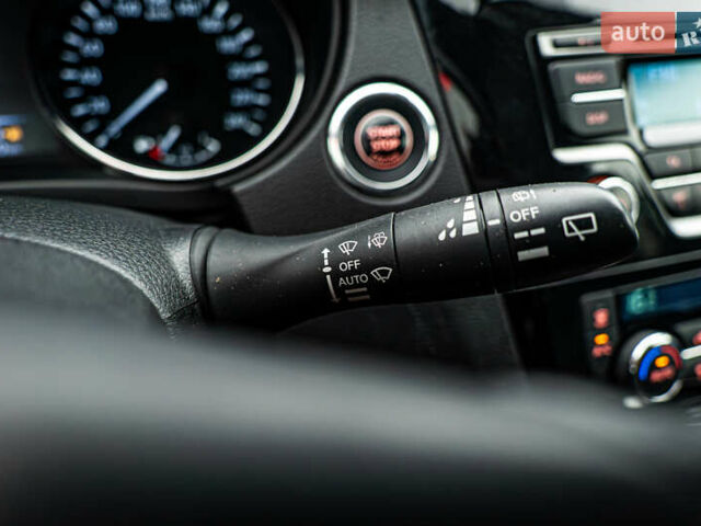 Белый Ниссан ИксТрейл, объемом двигателя 1.6 л и пробегом 141 тыс. км за 17810 $, фото 13 на Automoto.ua