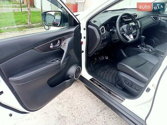 Ниссан ИксТрейл 2019 в Одессе на Automoto.ua Белый Ниссан ИксТрейл, объемом двигателя 2 л и пробегом 70 тыс. км за 22000 $, фото 38 на Automoto.ua